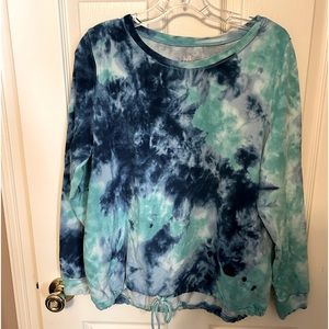 Belle Beach by Kim Gravel tye dye sweatshirt size M.